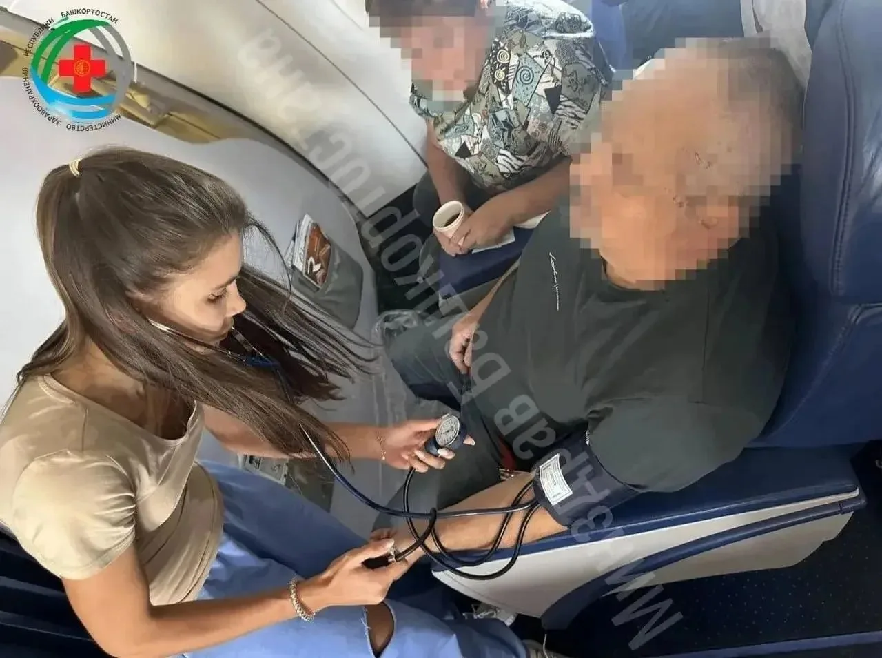 Врач из Башкирии спасла пассажира во время полёта