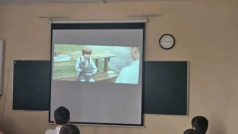 Сегодня наши школьники посмотрели фильм «Каруза» - трогательную семейную драму о мальчике Мите и его