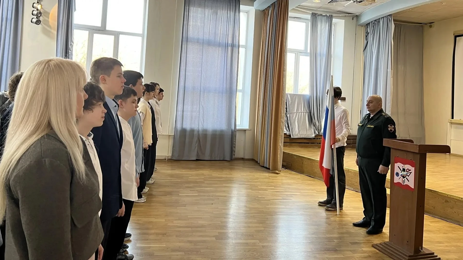 ✅ 16 марта 2026 года тема внеурочных занятия "Разговоры о важном" -  🏬 Заводы России 🏭  ❗Порой мы не