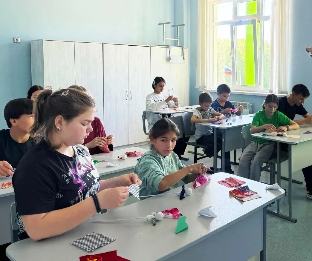 Наши педагоги в «Солнечной стране» провели  мастер‑классы "Волшебные узоры: искусство п...