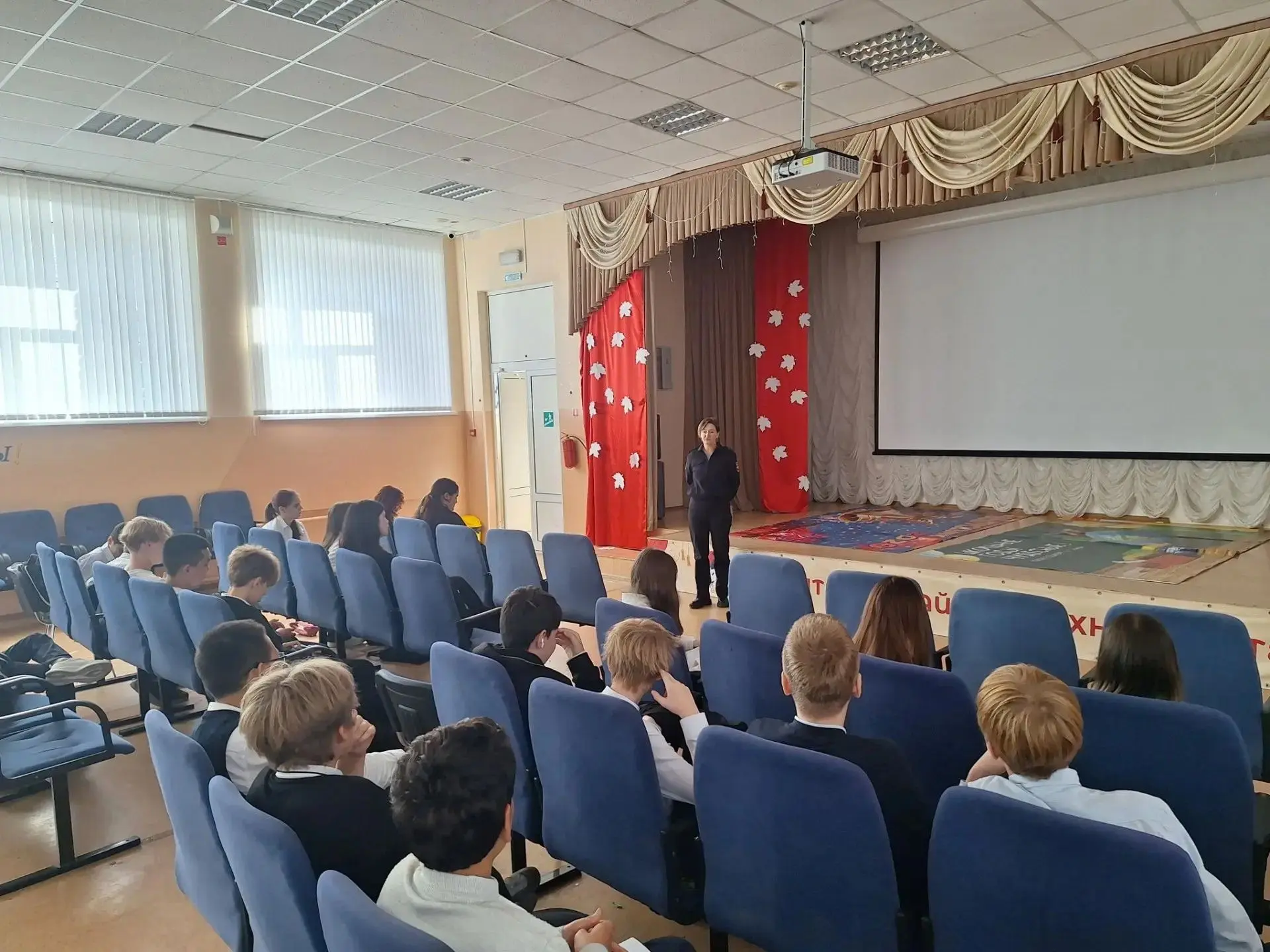 ⚖️ Профилактика краж: важный разговор с инспектором ПДН