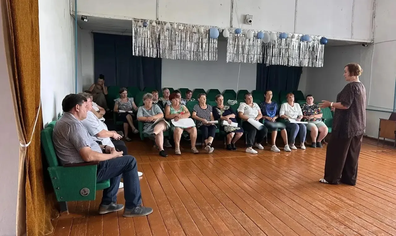 ВСТРЕЧА В СЕМЕНОВКЕ