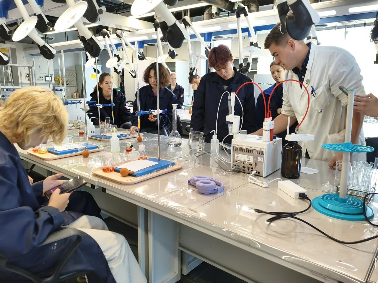 Наука начинается с практики 🧫