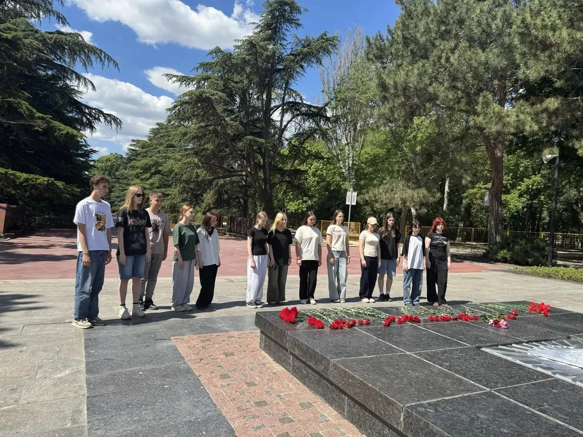 22 июня — День памяти и скорби

Сегодня, 22 июня 2026 года, мы вспоминаем день, когда началась Велик