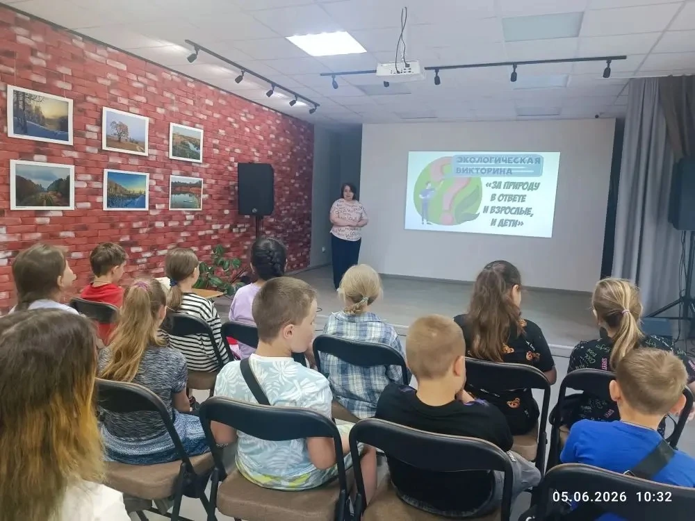 📌Седьмой день школьного лагеря: экология, викторины и море веселья на аттракционах! 🏕️