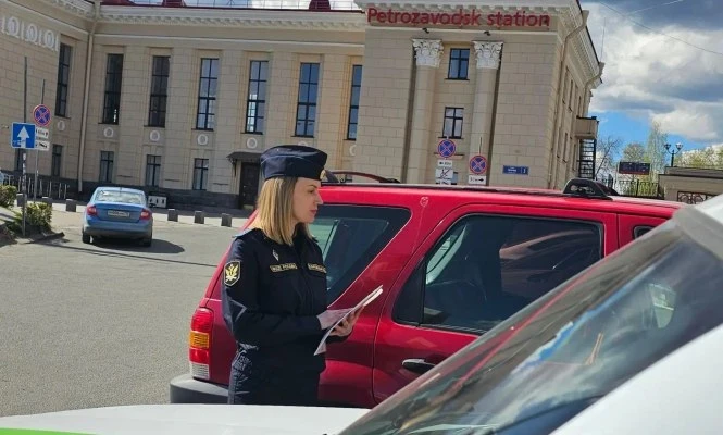 Жительницу Карелии арестовали на семь суток за 37 неоплаченных штрафов.