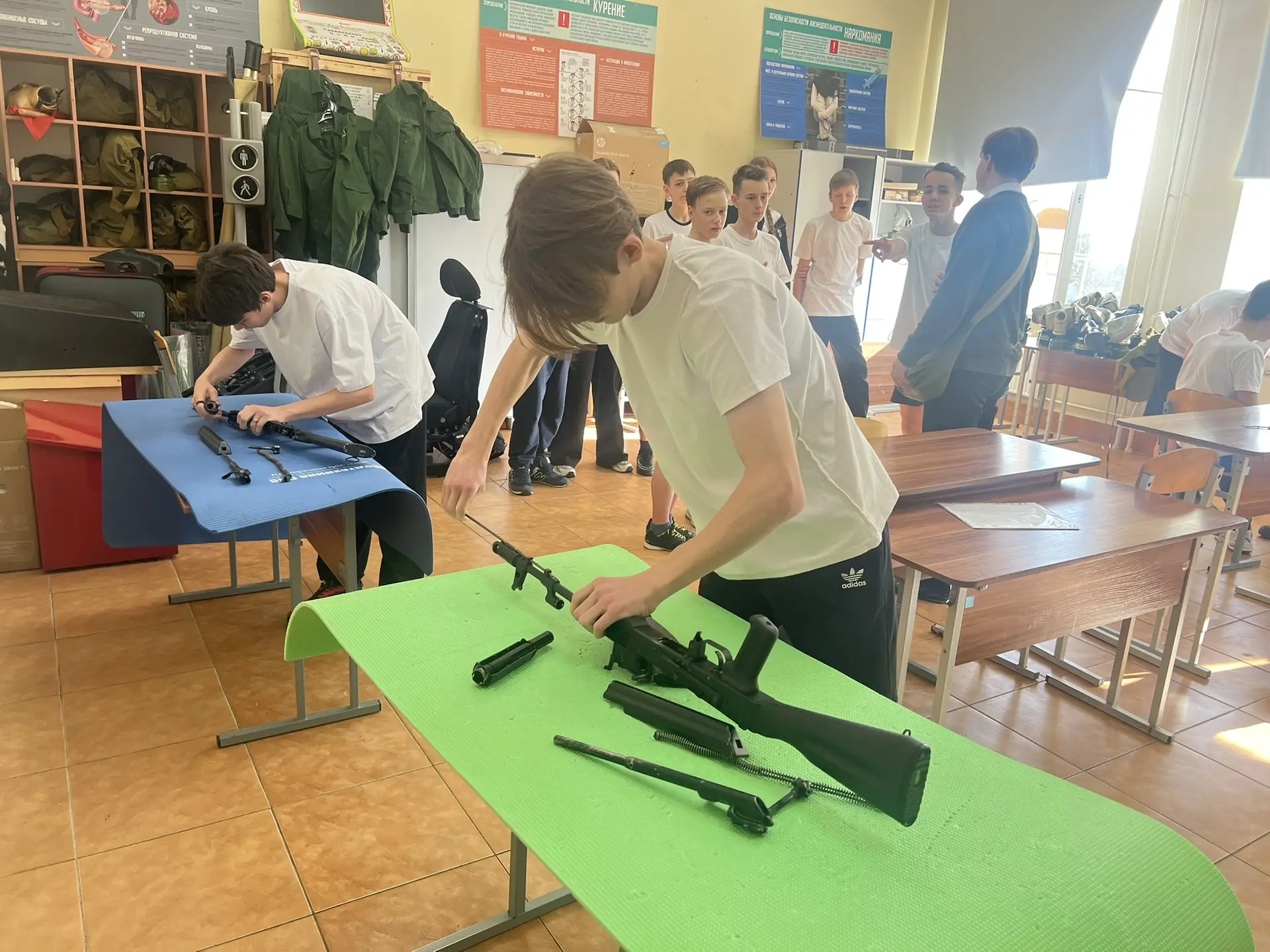 🇷🇺 В Колтушской школе стартовала «Зарница 2.0»! 🇷🇺  Торжественное открытие военно-патриотической игр