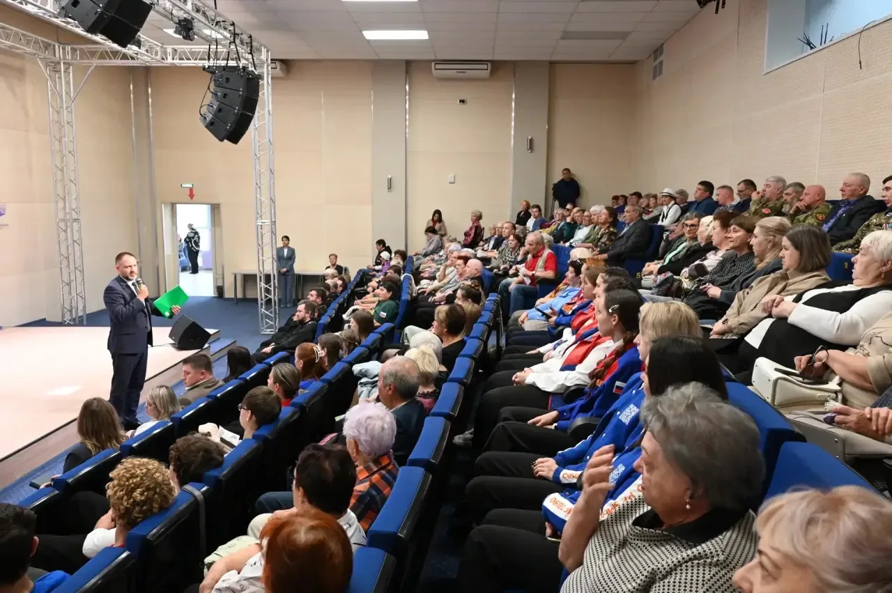 Встретился с нашим активом - представителями общественных организаций. В живом диалоге ...