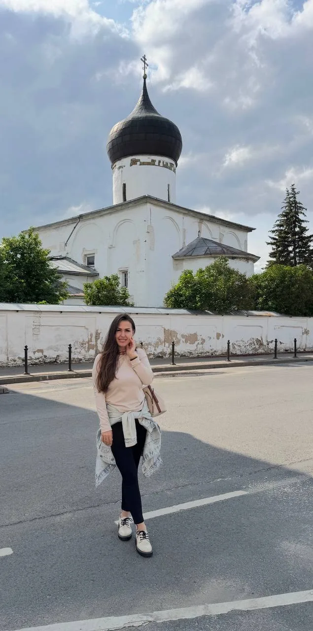 хочу поделиться с вами чем-то очень личным 🤍
Мы тут с вами эти дни про тело много говорили, про тел