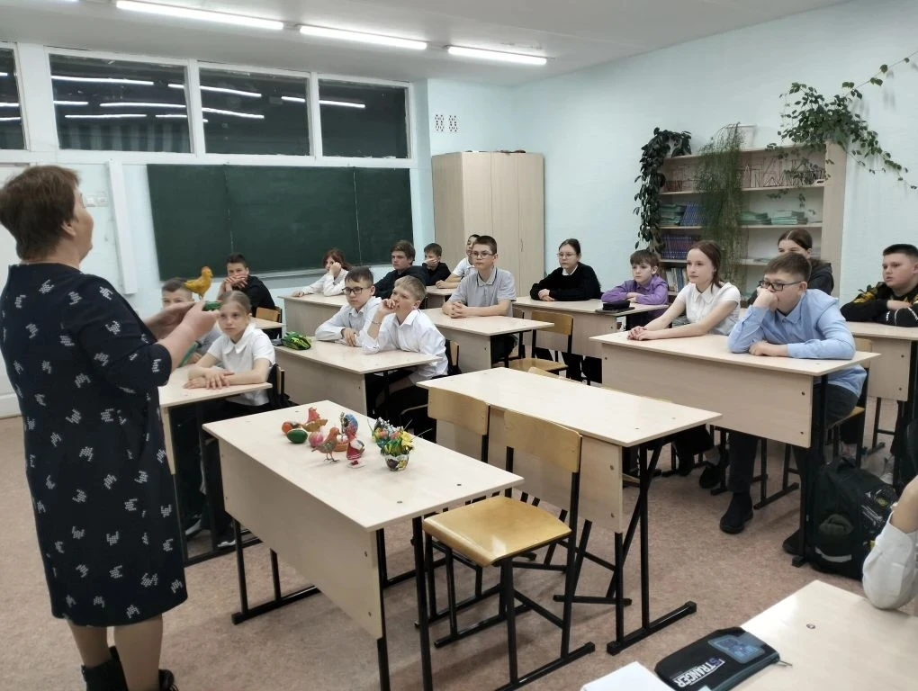 Сегодня в гости к ребятам 5 б класса приходила Репина Ольга Владимировна, бабушка Репина Егора. Ольг