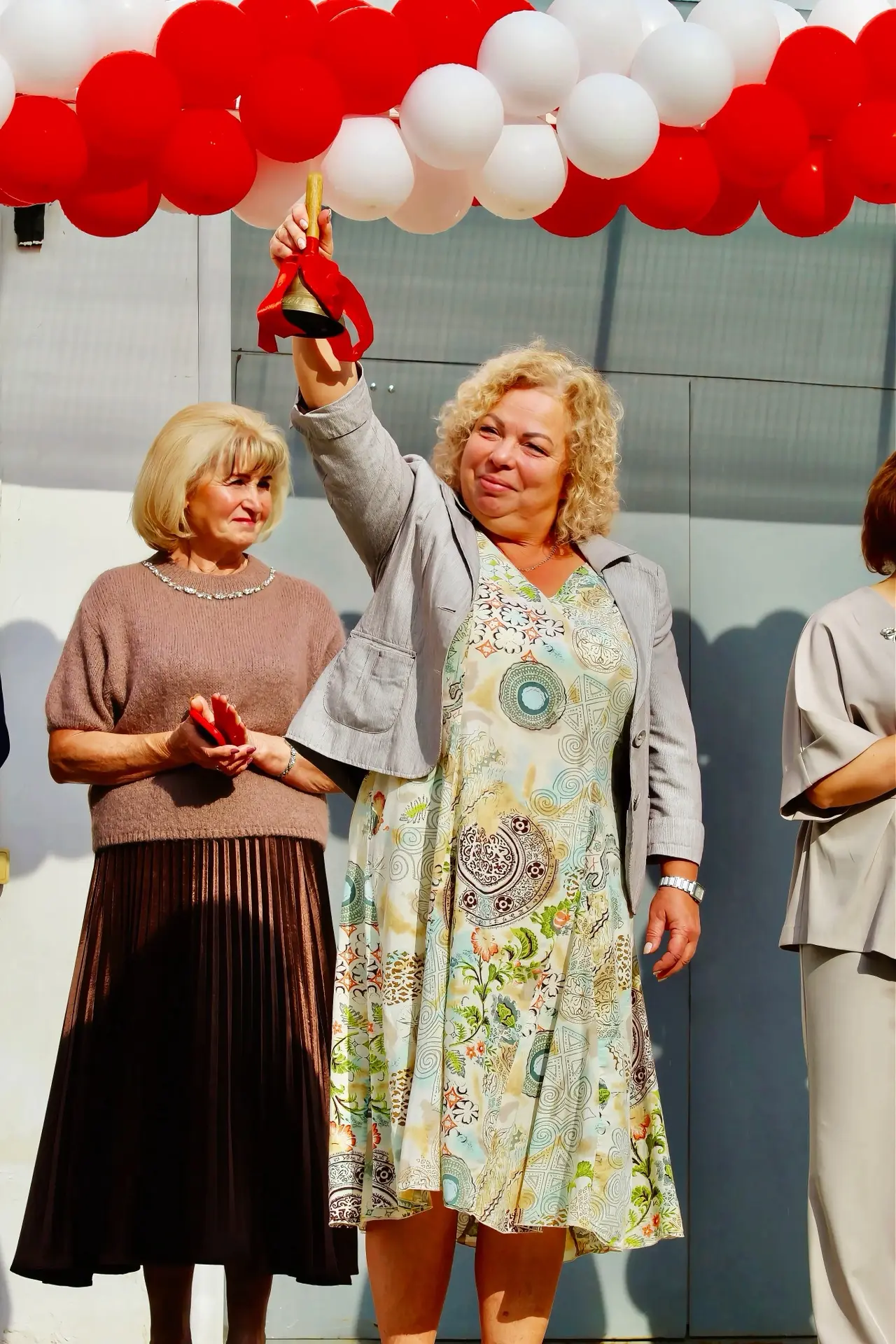 🎓 Сегодня в Орле начался новый учебный год. За парты сели 35 948 школьников, а для 3 1...