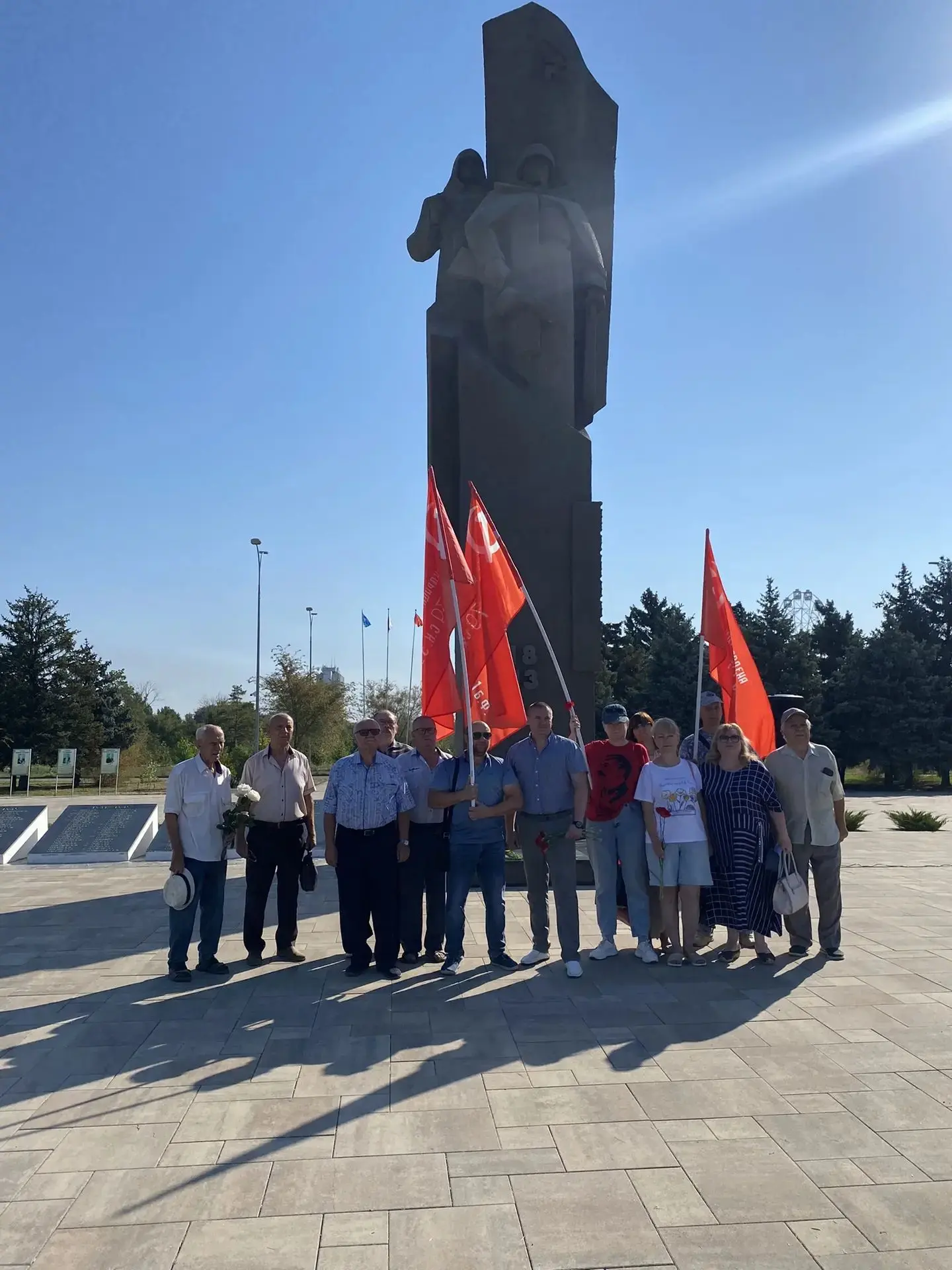 🕯️ День памяти жертв бомбардировки Сталинграда: мы помним 🕯️