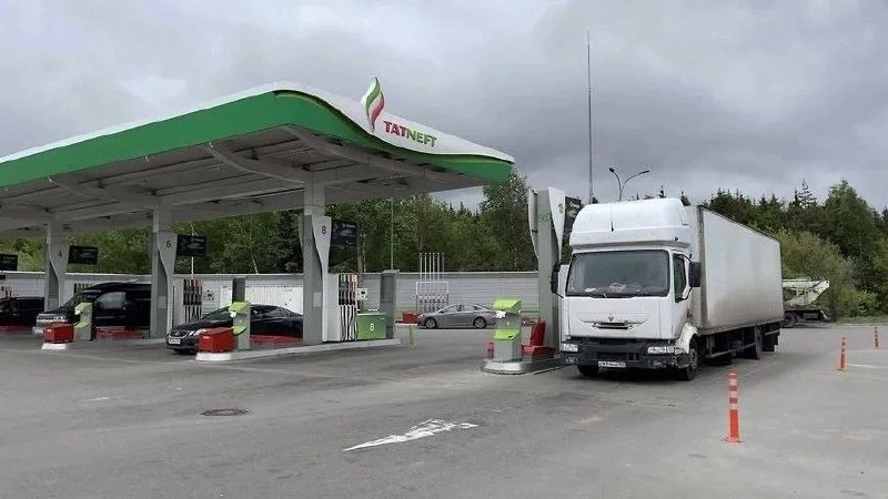 В Удмуртии на АЗС «Татнефть» ограничили продажу бензина до 20 литров АИ-92 и АИ-95, а также до 40 ли