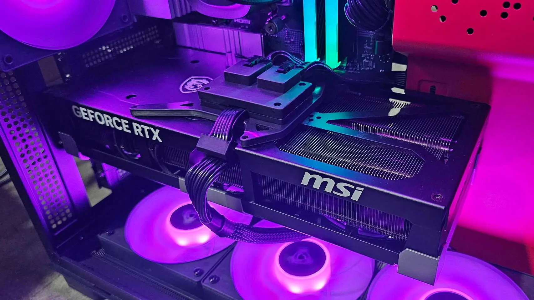Моддер показал RTX 5090 с двумя дополнительными 8-pin входами питания