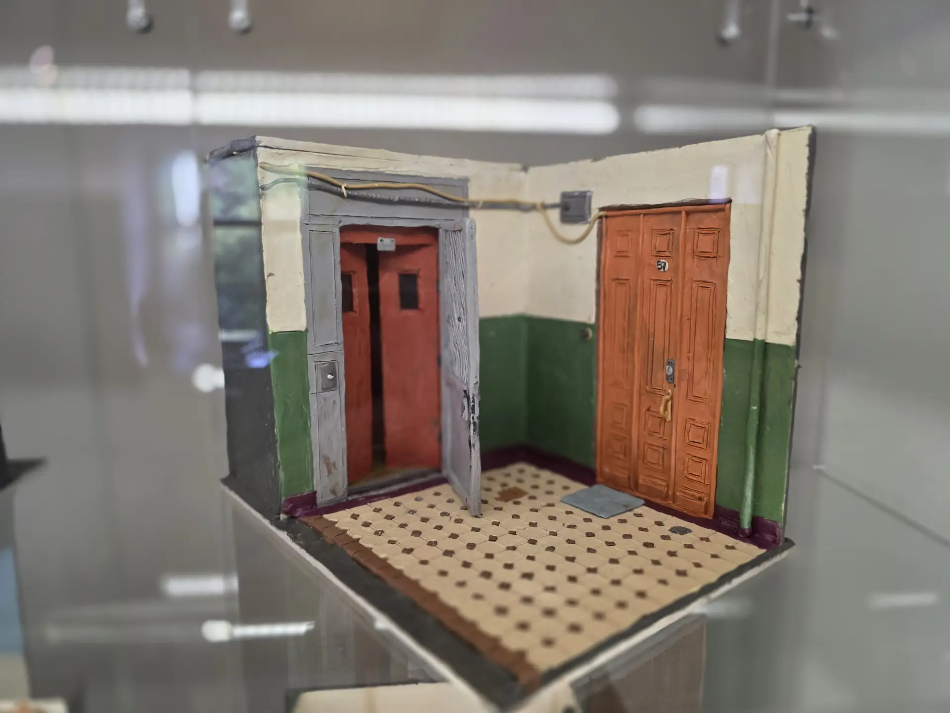 «Остановиться и оглянуться. Диалог двух мастеров о Москве конца XX века» в фонде «Моско...