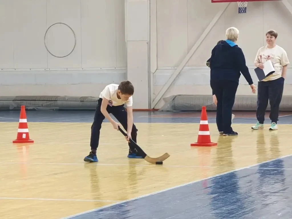 🏒10-11 марта прошли Весёлые старты среди учащихся 1-4 классов.   ⛹️Ребята соревновались в разных спо