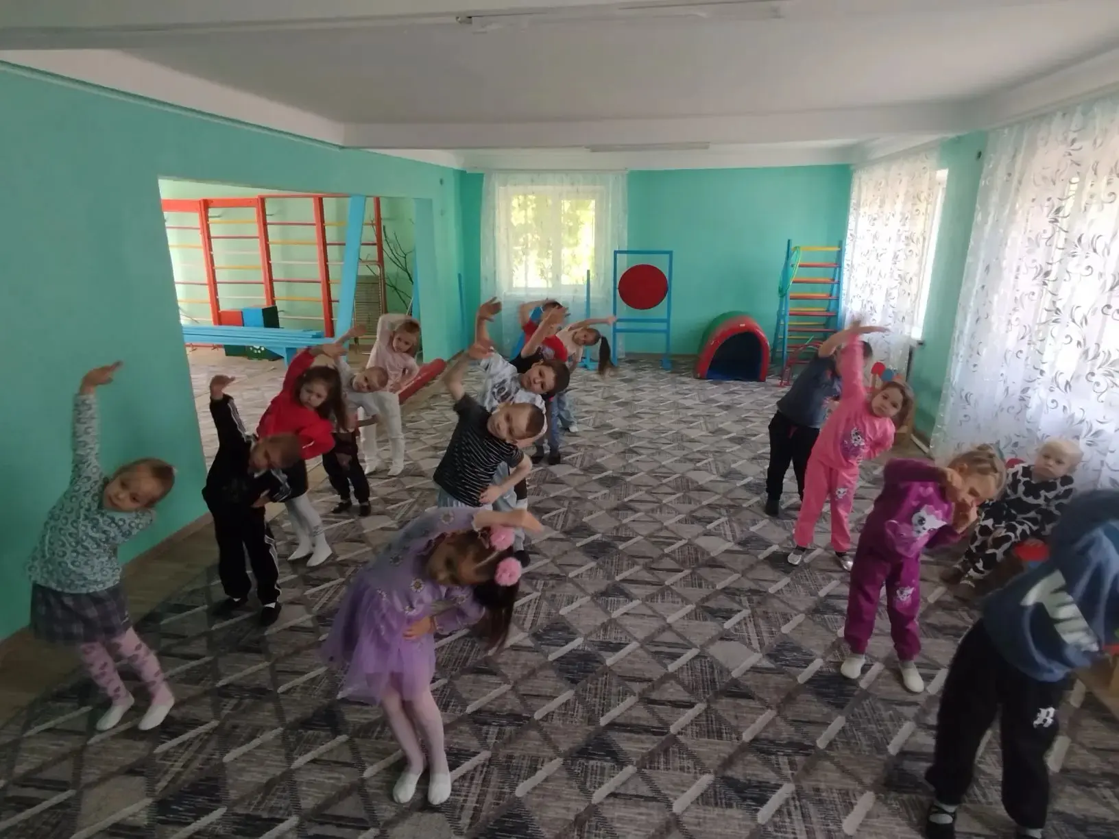 "На зарядку становись!"