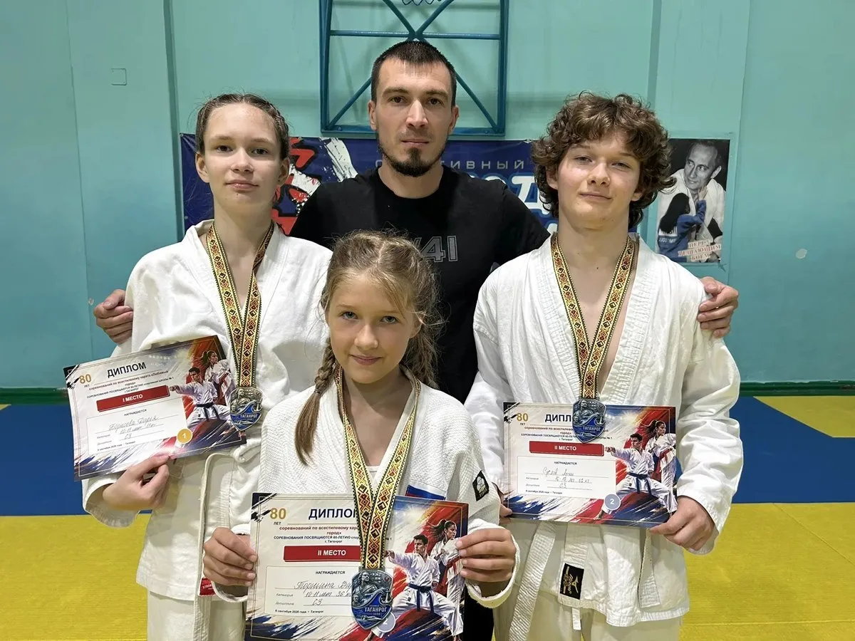 Спортсмены из Шахт взяли четыре медали на турнире в честь 80-летия спортшколы №1 Таганрога