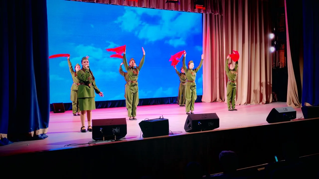 ПОЗДРАВЛЯЕМ🎉🎉🎉 13 марта команда нашей школы ⭐Ташева Полина ⭐Войнова Анастасия ⭐Лямина Ева ⭐Павлова К