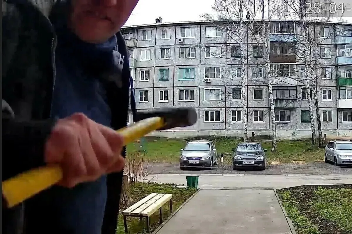 🔨Житель Нижнего Новгорода разбил  домофон молотком под предлогом нарушения его права н...
