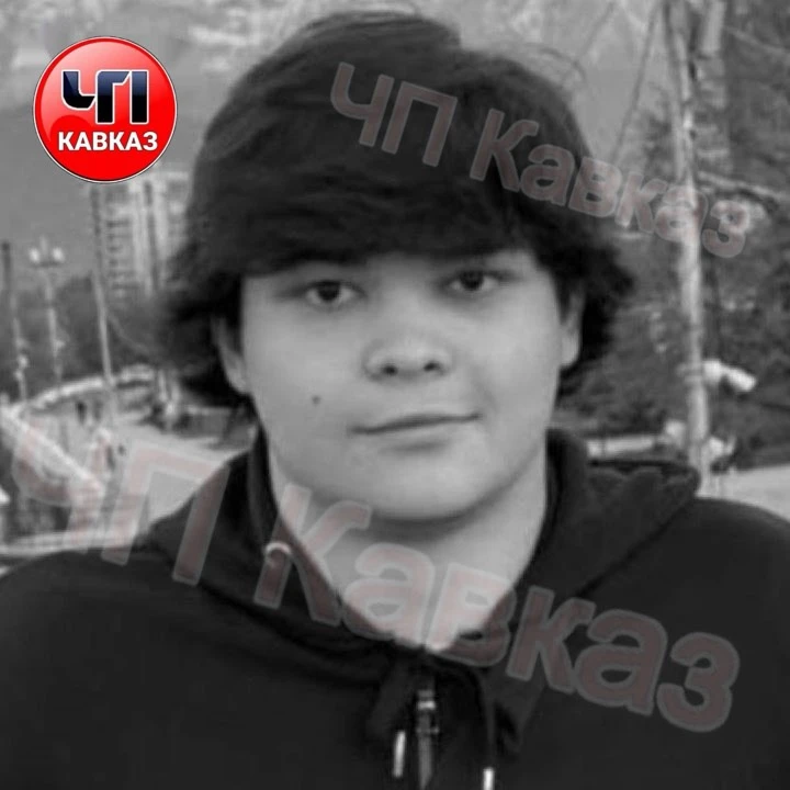 ⚡️18-летнего парня убили во Владикавказе 

В ночь на 14 июня в районе Сапицкой будки выстрелом убили