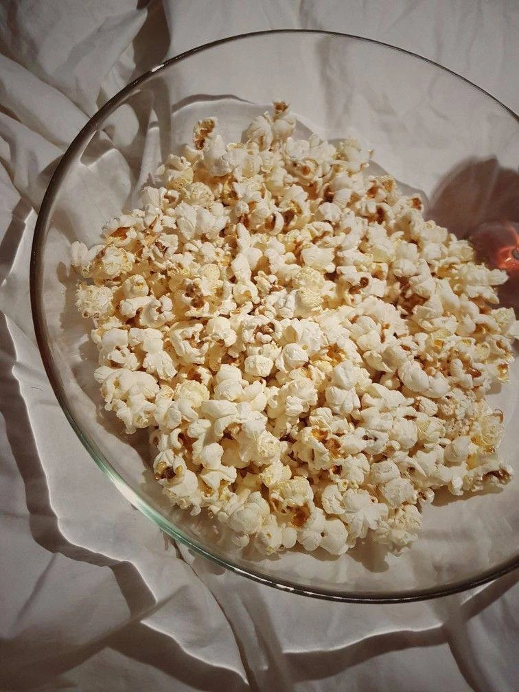 Что вкуснее попкорна из кинотеатра? Только тот, что приготовили сами.