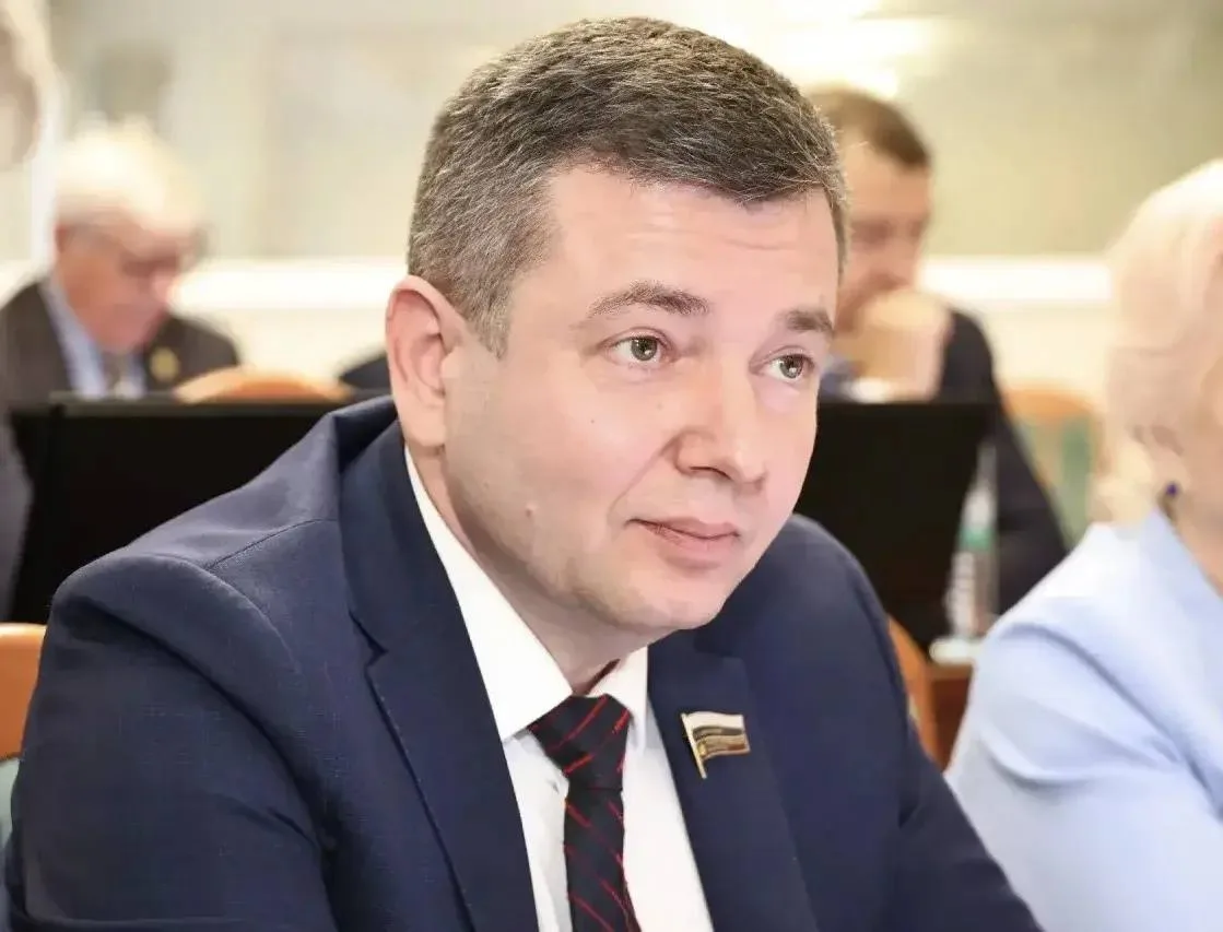 НОВЫЕ ЗАМПРЕДЫ КОМИТЕТОВ ЗАКСОБРАНИЯ