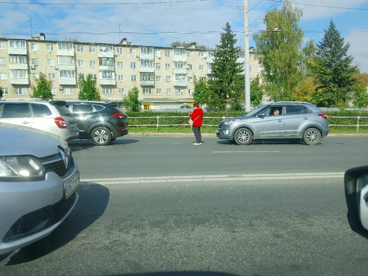 "Тpoйник" пocлe плoщaди Φpунзe нa Лыбeдcкoй