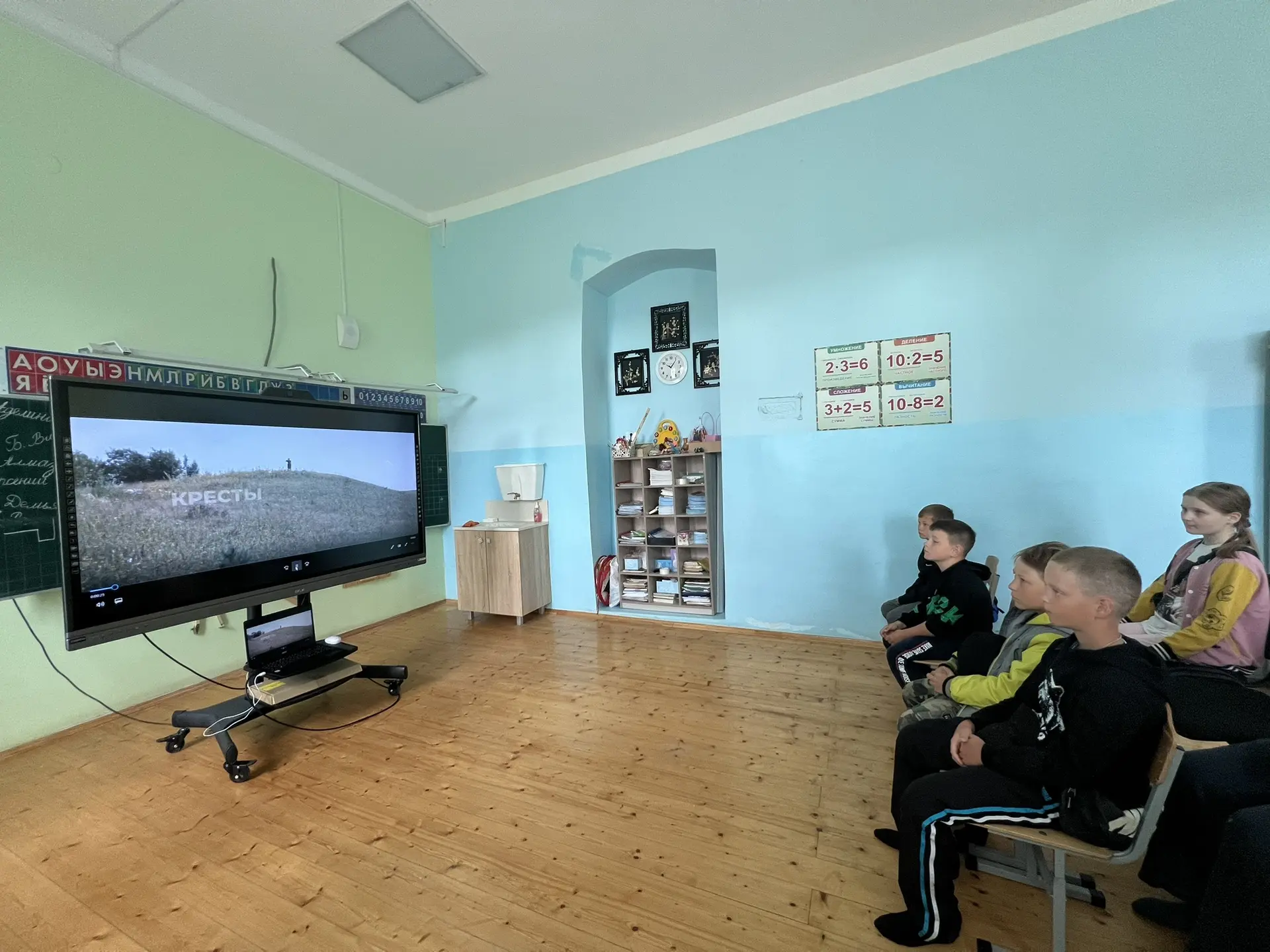 🎖️ Урок мужества: фильмы «Кресты» и «Любушка»

🎬 Сегодня ученики посмотрели два фильма о войне и о