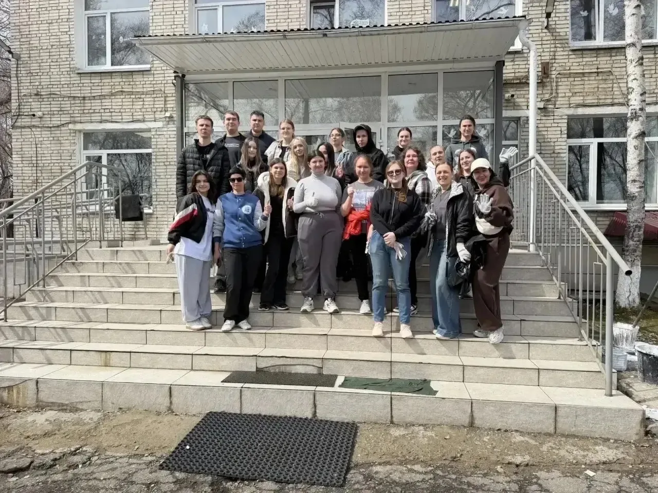 🍃Университетские субботники прошли в ПГУ им. Шолом-Алейхема  Что сделано: ✅ Территория вокруг корпус