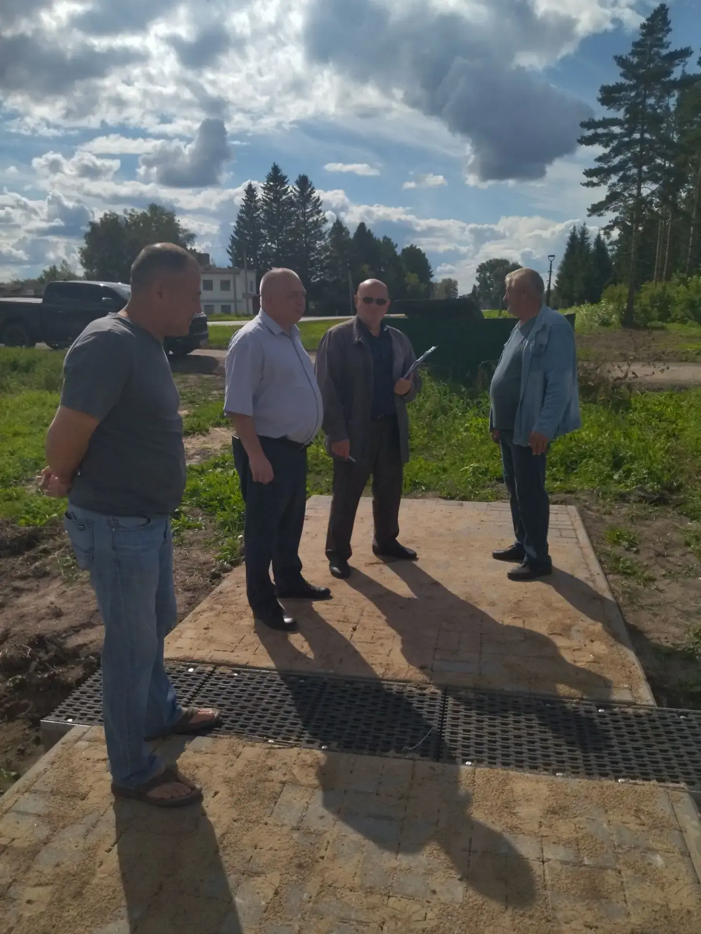 19 августа состоялась приёмка работ по строительству тротуара по адресу: ул. Кирова, д....