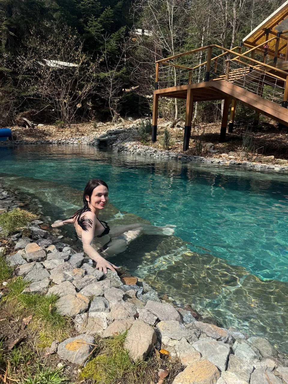 Самое лучшее время в горах - это межсезонье 😁 Уехали в Архыз и были в приятном шоке: в отеле, кроме 