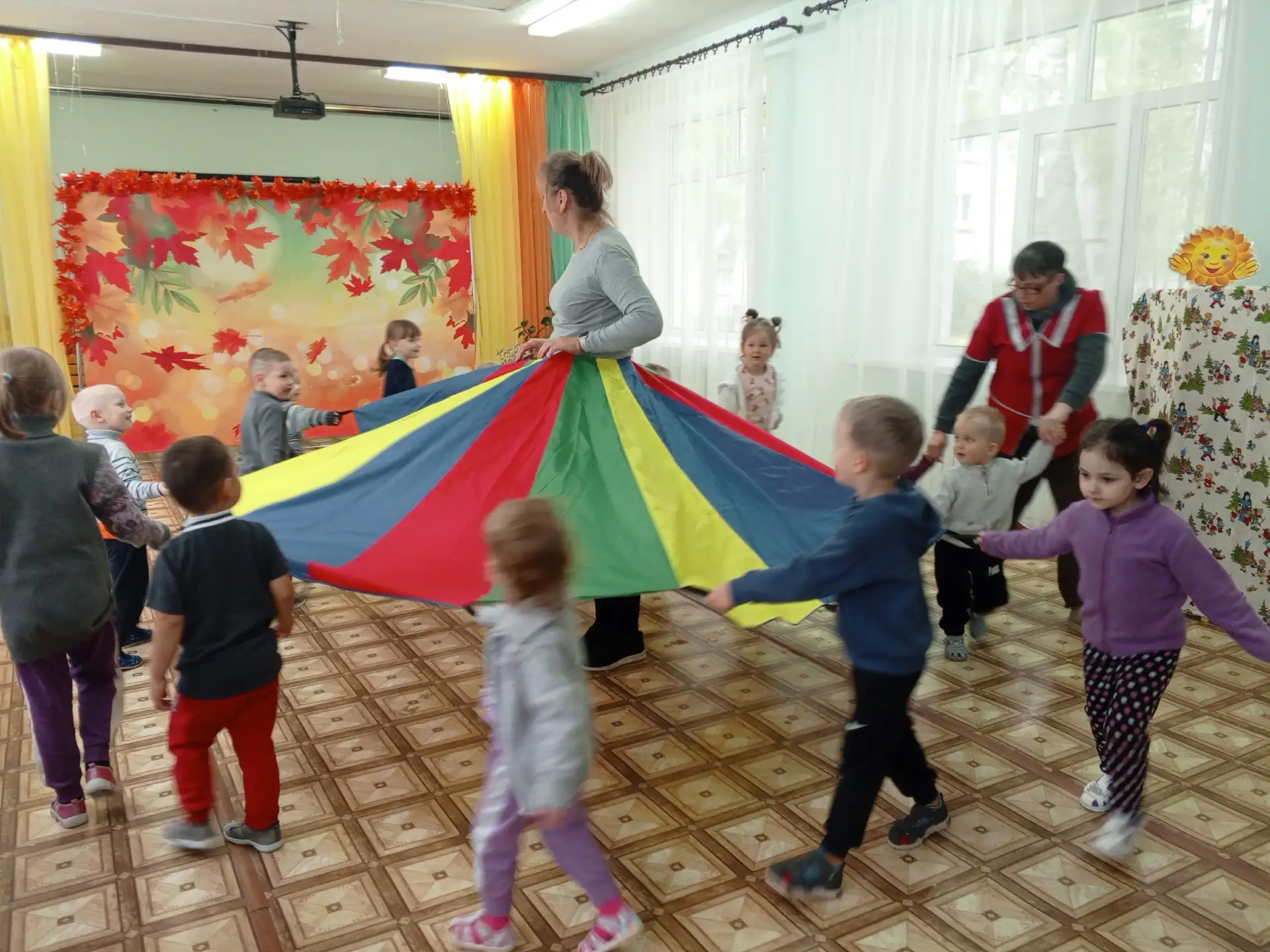 В последние дни уходящих теплых дней в нашем детском саду «Семцветик »прошло  развлечен...