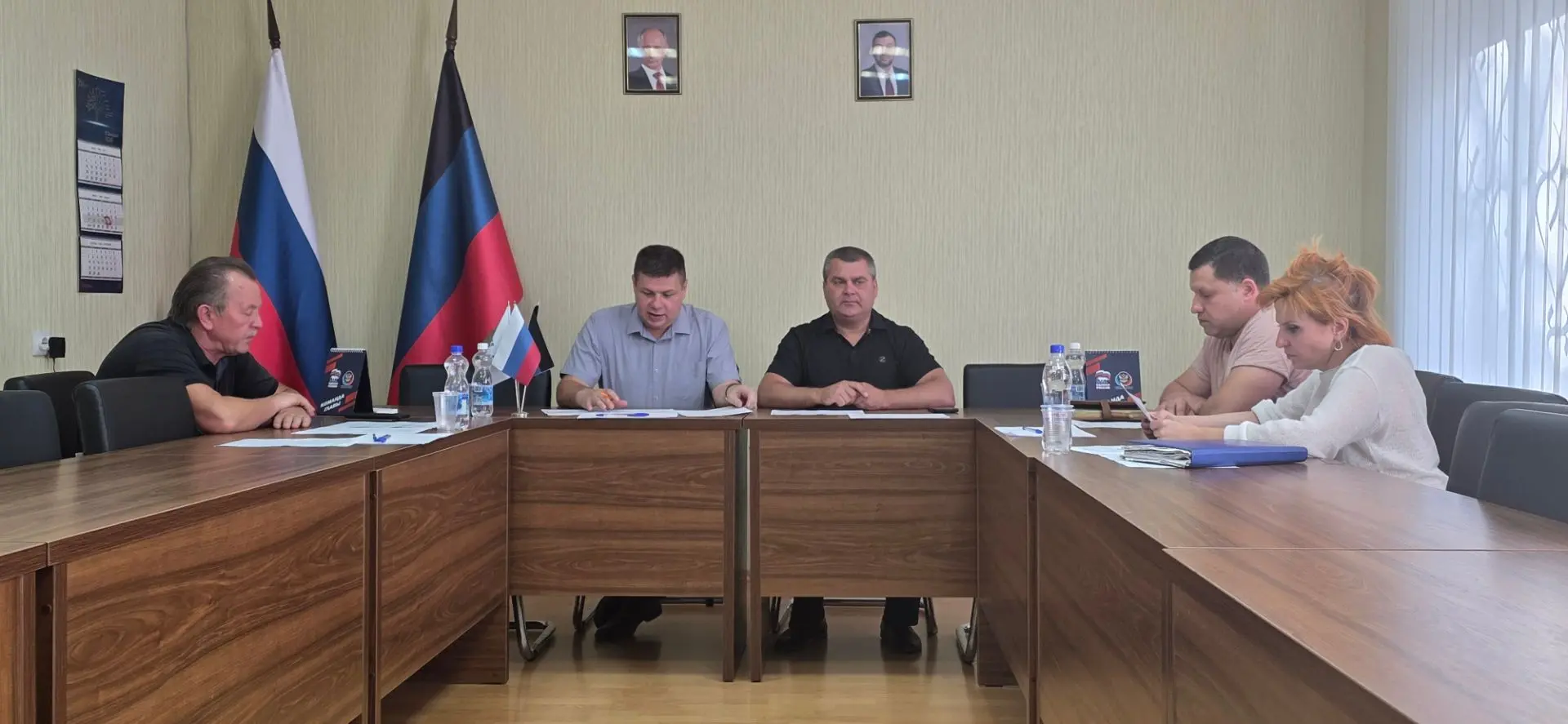 Александр Иванченко провел заседание постоянного комитета по вопросам градостроительств...