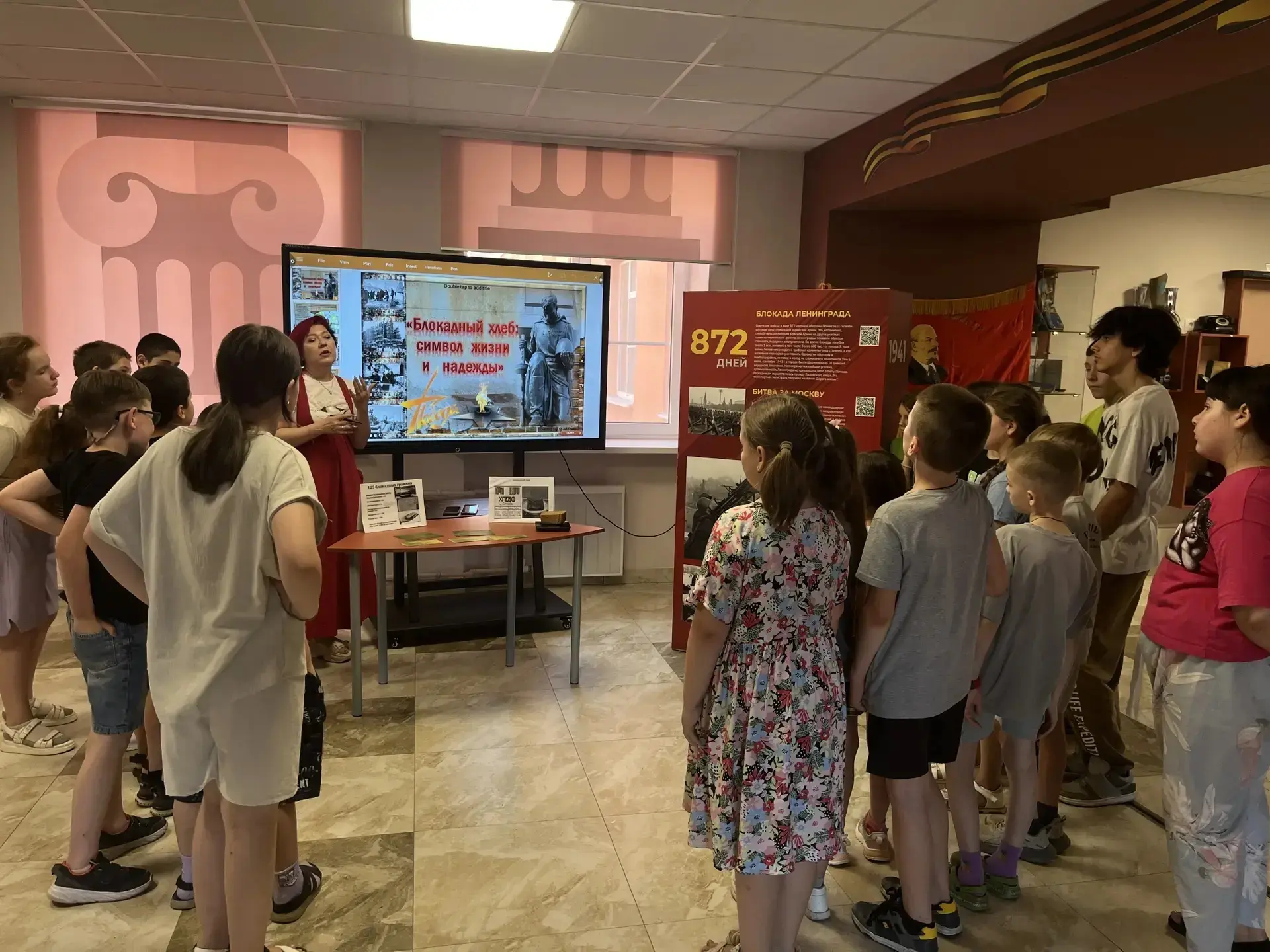 В пришкольном лагере «Лазорик» МАОУ «Школа №10» прошёл очередной, невероятно важный и трогательный д