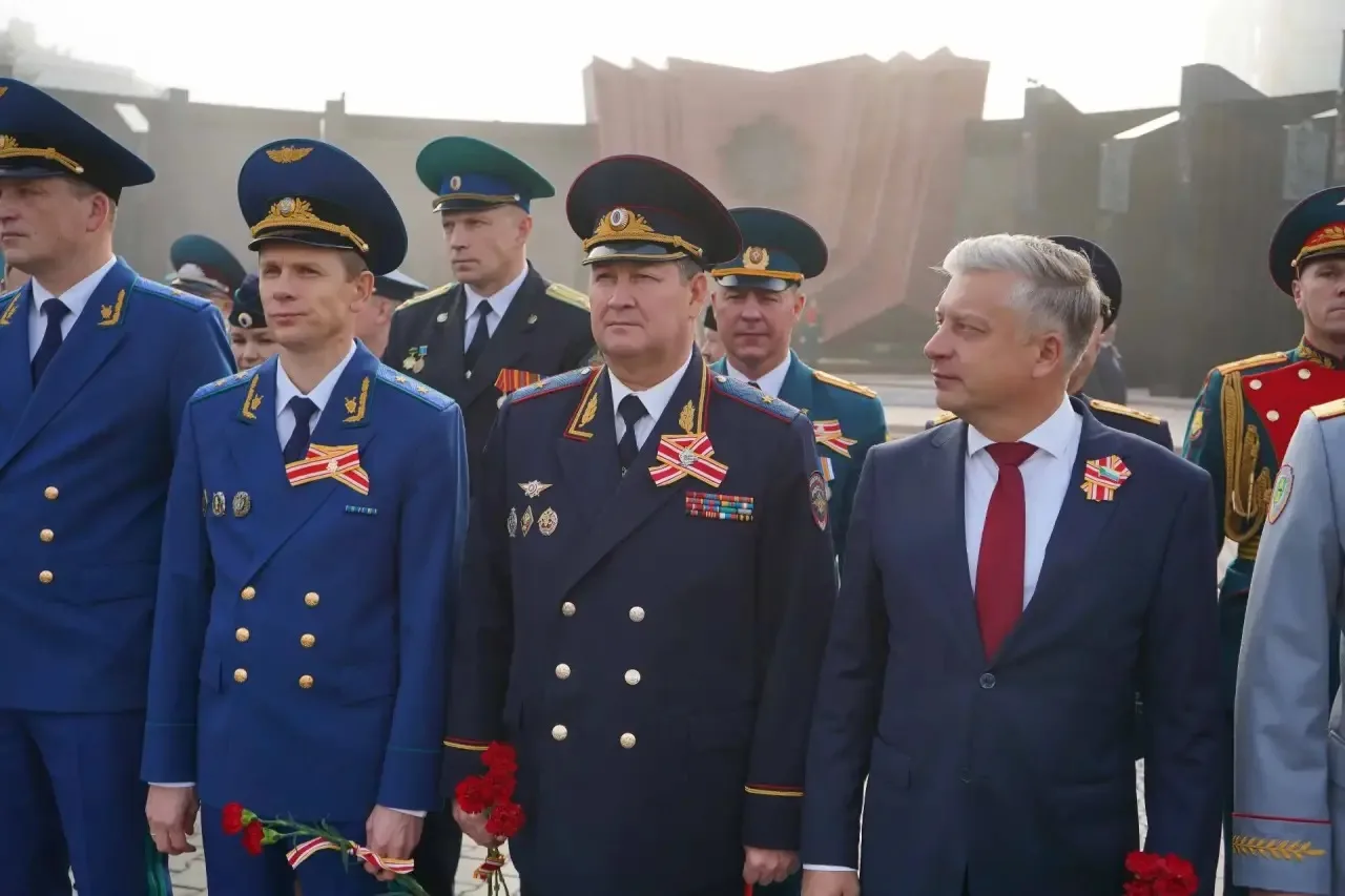 Преемственность поколений: в Хабаровске состоялись торжественные церемонии открытия дву...