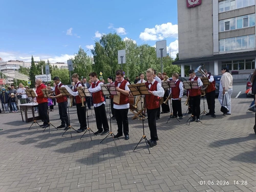 🎺 Наши «Звездочки» снова в деле! 
 
1 июня 2026 года в Нижнем Тагиле состоялся 9-й открытый фестива