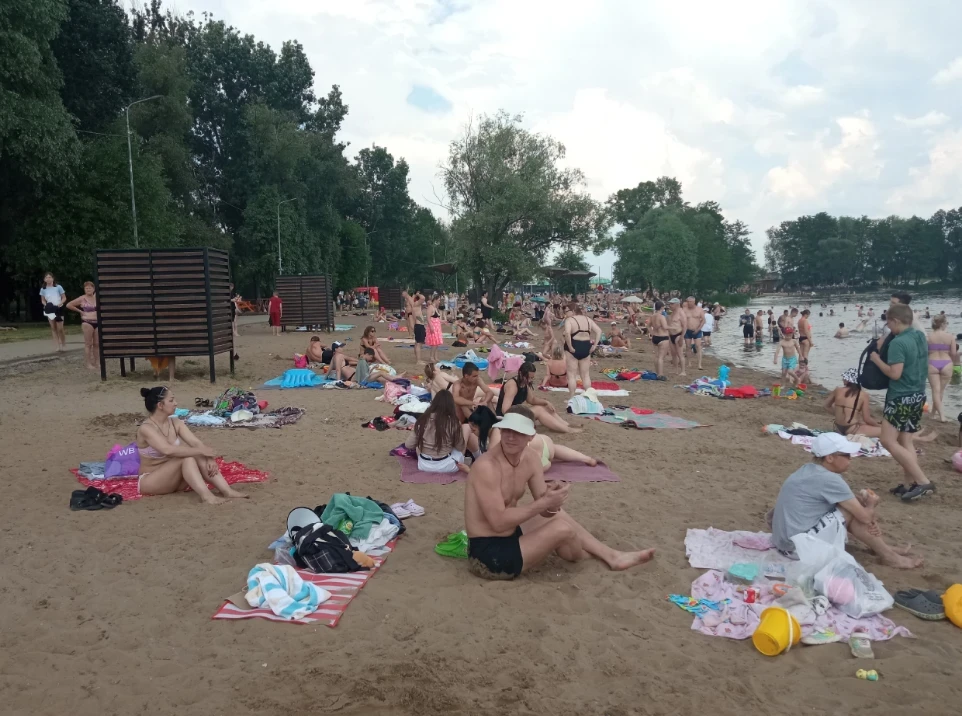 Купаться и загорать предпочли липчане в праздничный день

День России стал самым жарким днём июня в 