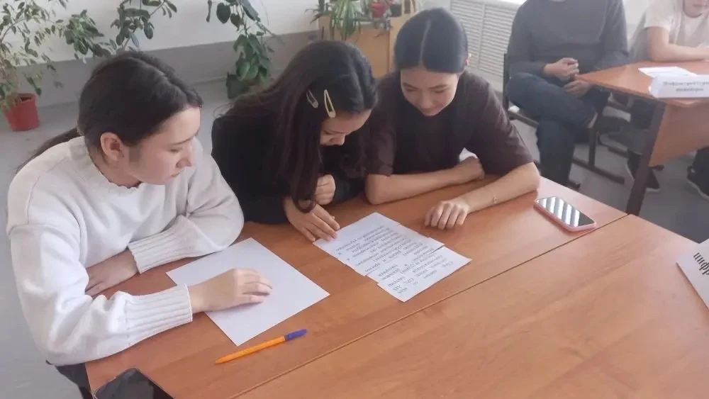 👨‍🏫👩🏻‍💻От цепочки поставок до профессий будущего: как Астрахань становится логистической столиц