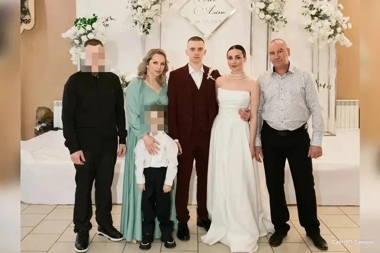 Многодетные родители погибли в ДТП в Самарской области
Утром 18 июня на 866-м километре трассы М-5 «