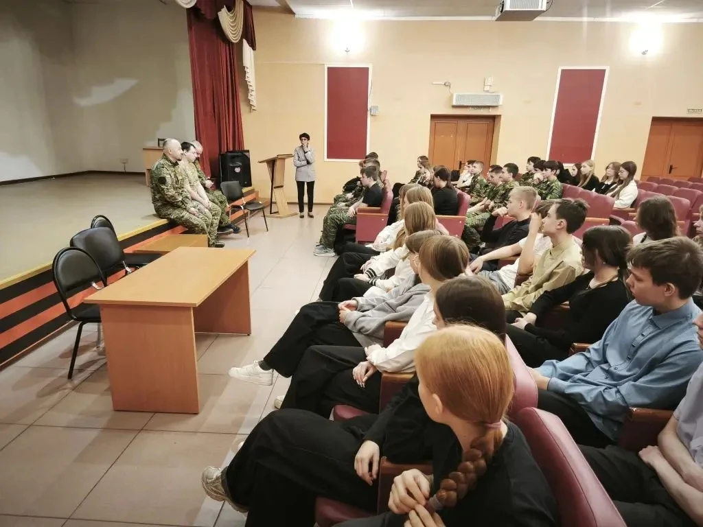 Настоящее дело В начале прошлой недели в нашей школе прошли Уроки мужества и встреча с участниками С