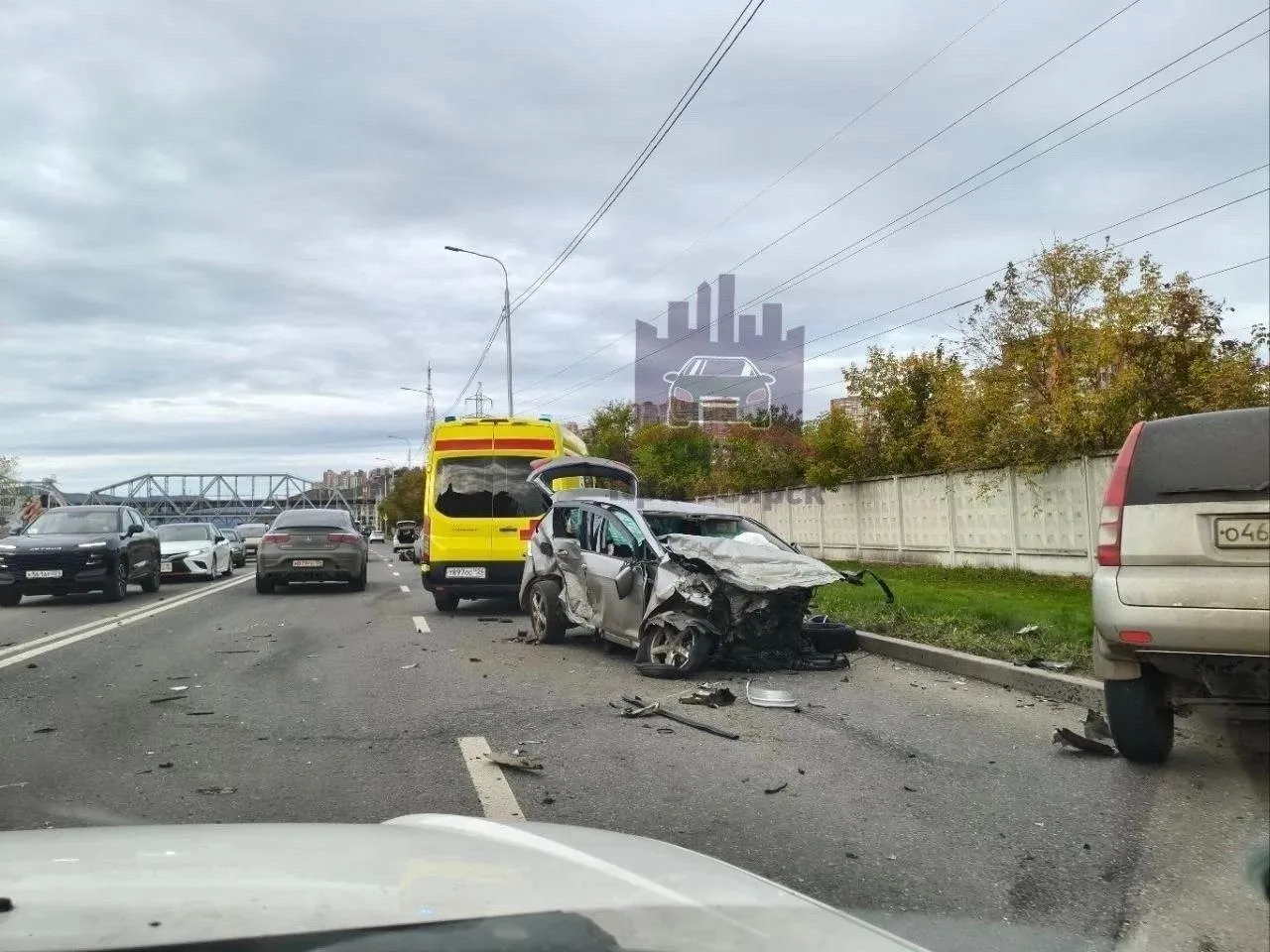 ❗️Три девушки погибли после столкновения шести машин на Дубровинского