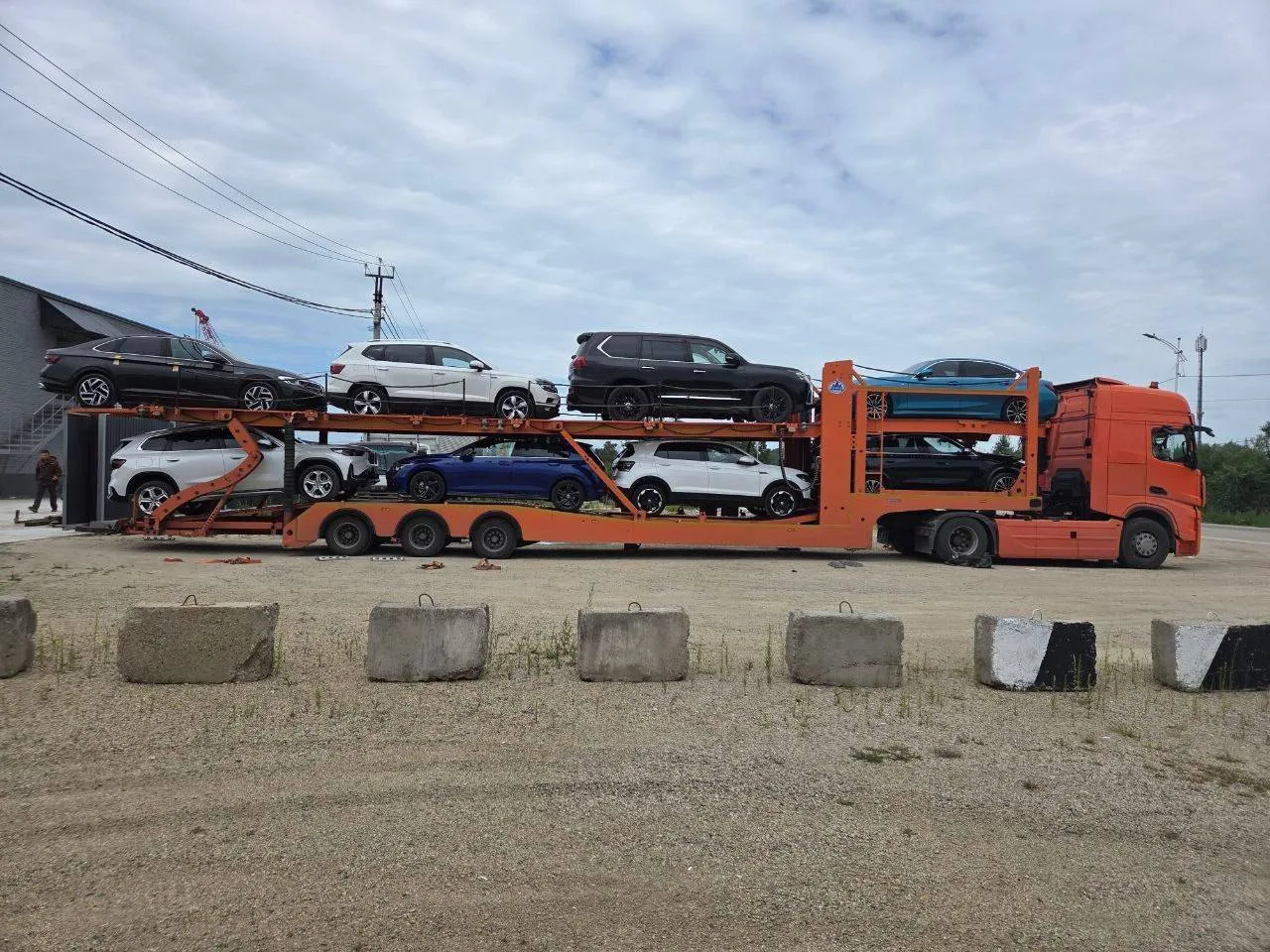Очередная партия автомобилей для наших клиентов направляется из Китая в Москву🤝