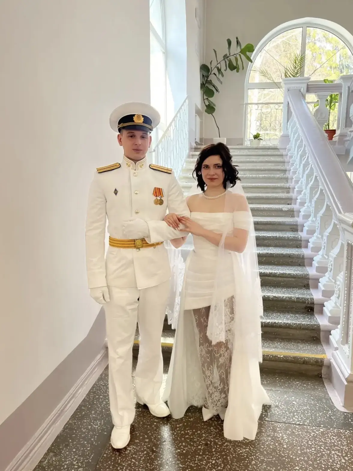 ⭐️ Вячеслав и Кристина: курс на счастье ⭐️

💍 В торжественной обстановке в отделе ЗАГС города Ревда