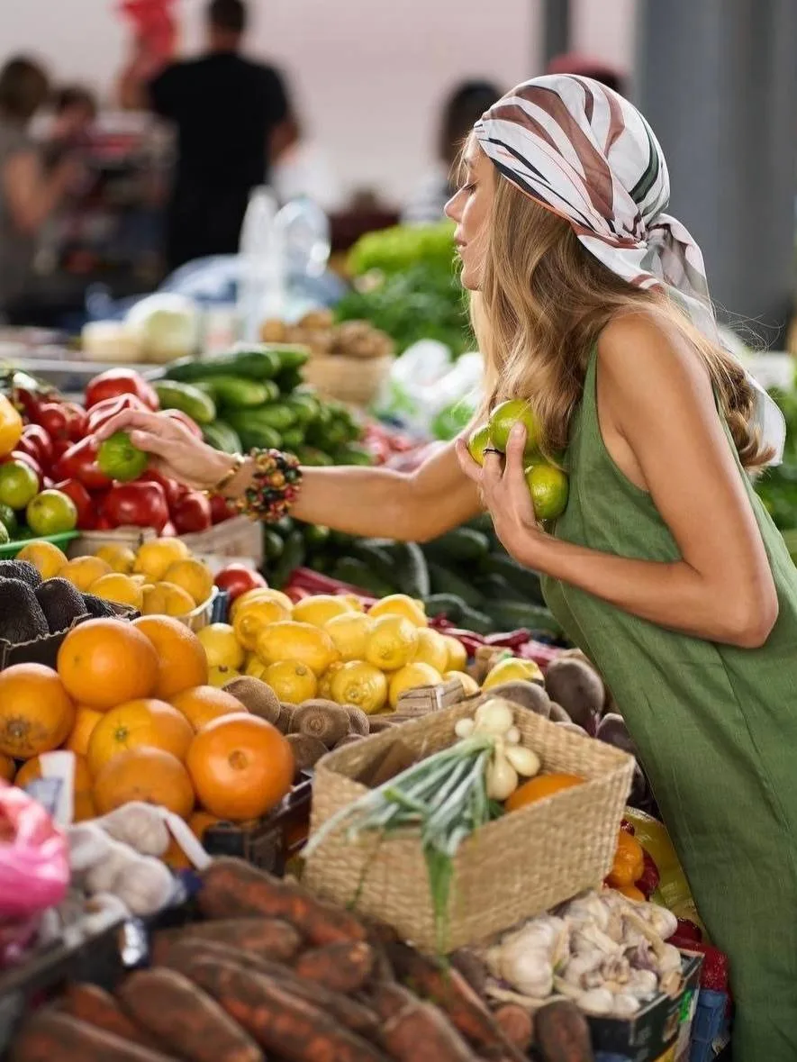 Где выгодно купить сезонные фрукты?

🛒 Торжковский рынок
📍 Торжковская ул., 20

🛒 Сенной рынок
📍