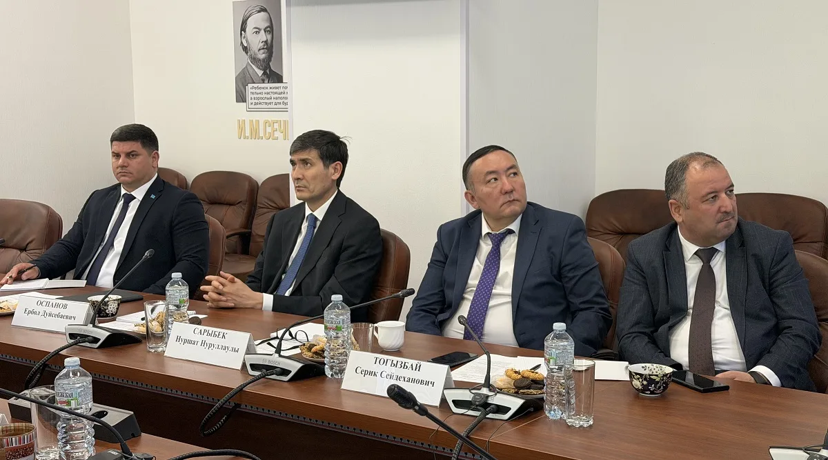 Делегация Минздрава Казахстана во главе с вице-министром Ерболом Оспановым изучает российский опыт ц