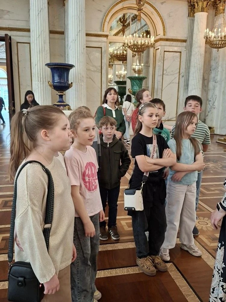⚡️ Орлята России в главном музее страны: прикосновение к истории. В преддверии Международного дня му