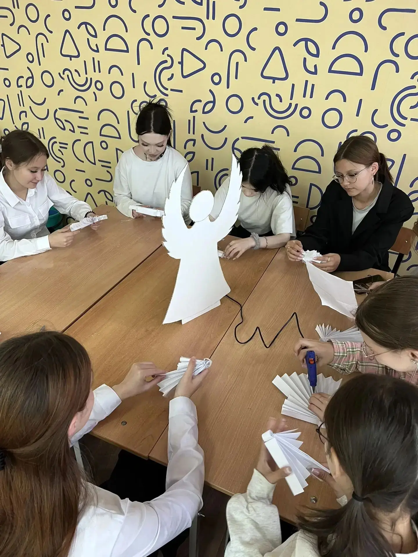 ✨Антитеррористическая акция "Ангелы Беслана": студенты техникума почтили память жертв Б...