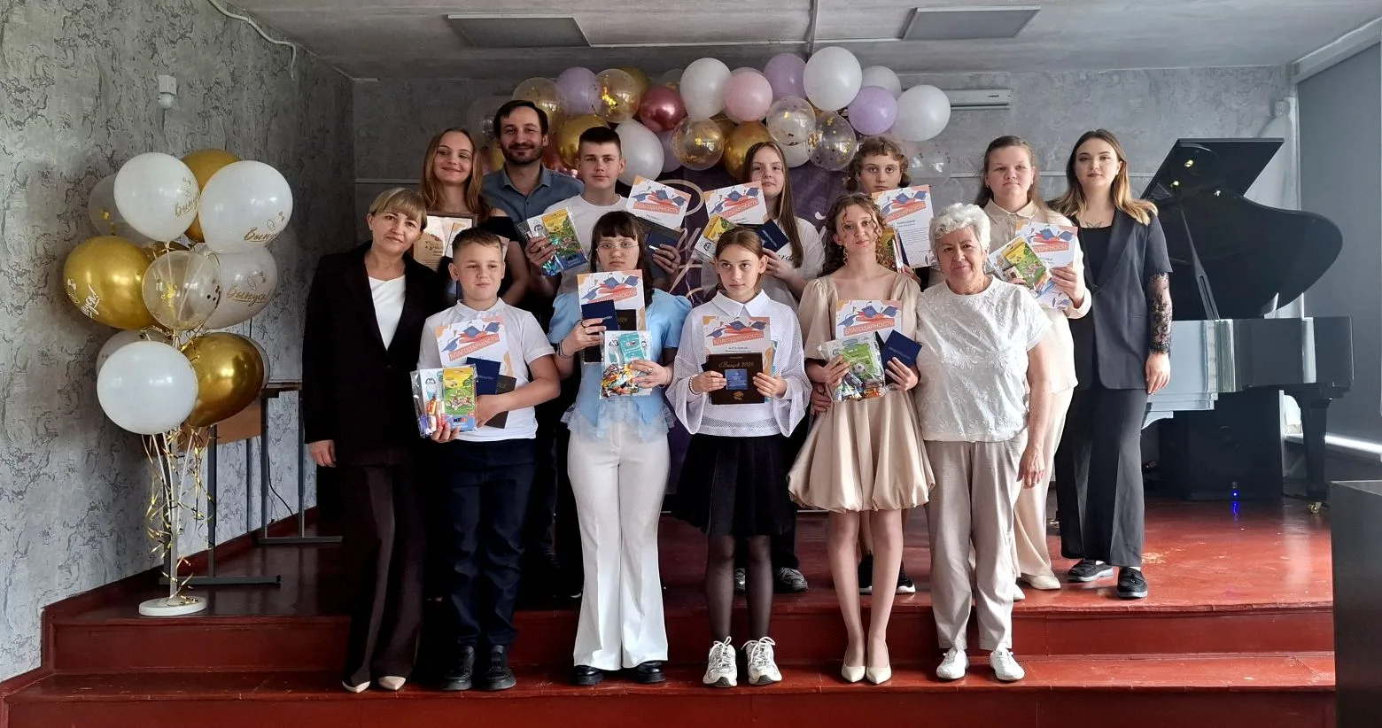 «В ДОБРЫЙ ПУТЬ, ВЫПУСКНИКИ!»