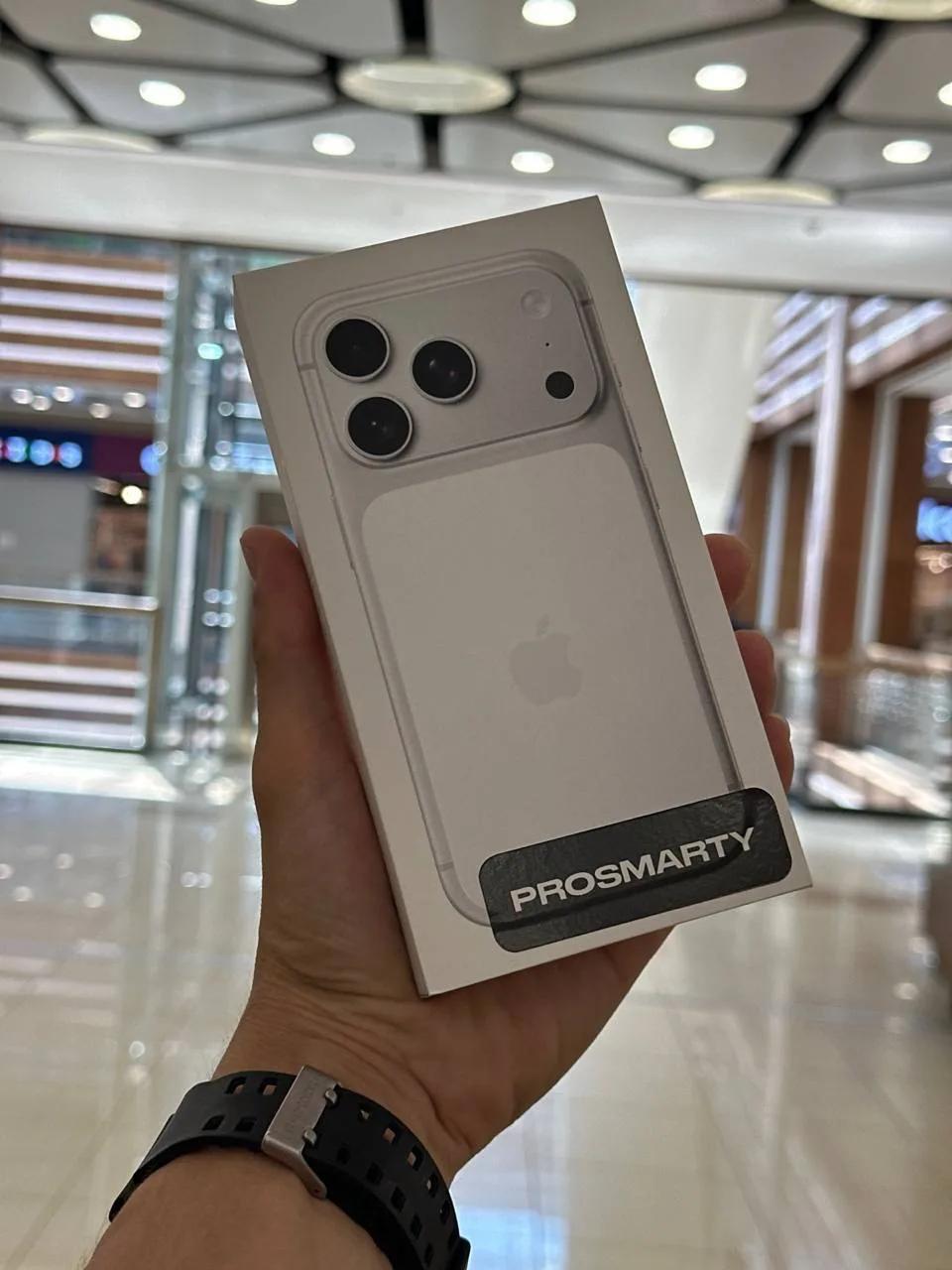 ТОВАР ДНЯ🤍

iPhone 17 Pro Max 256GB Silver (2 eSim)

💰96.490₽*

*стоимость указана со скидкой за н